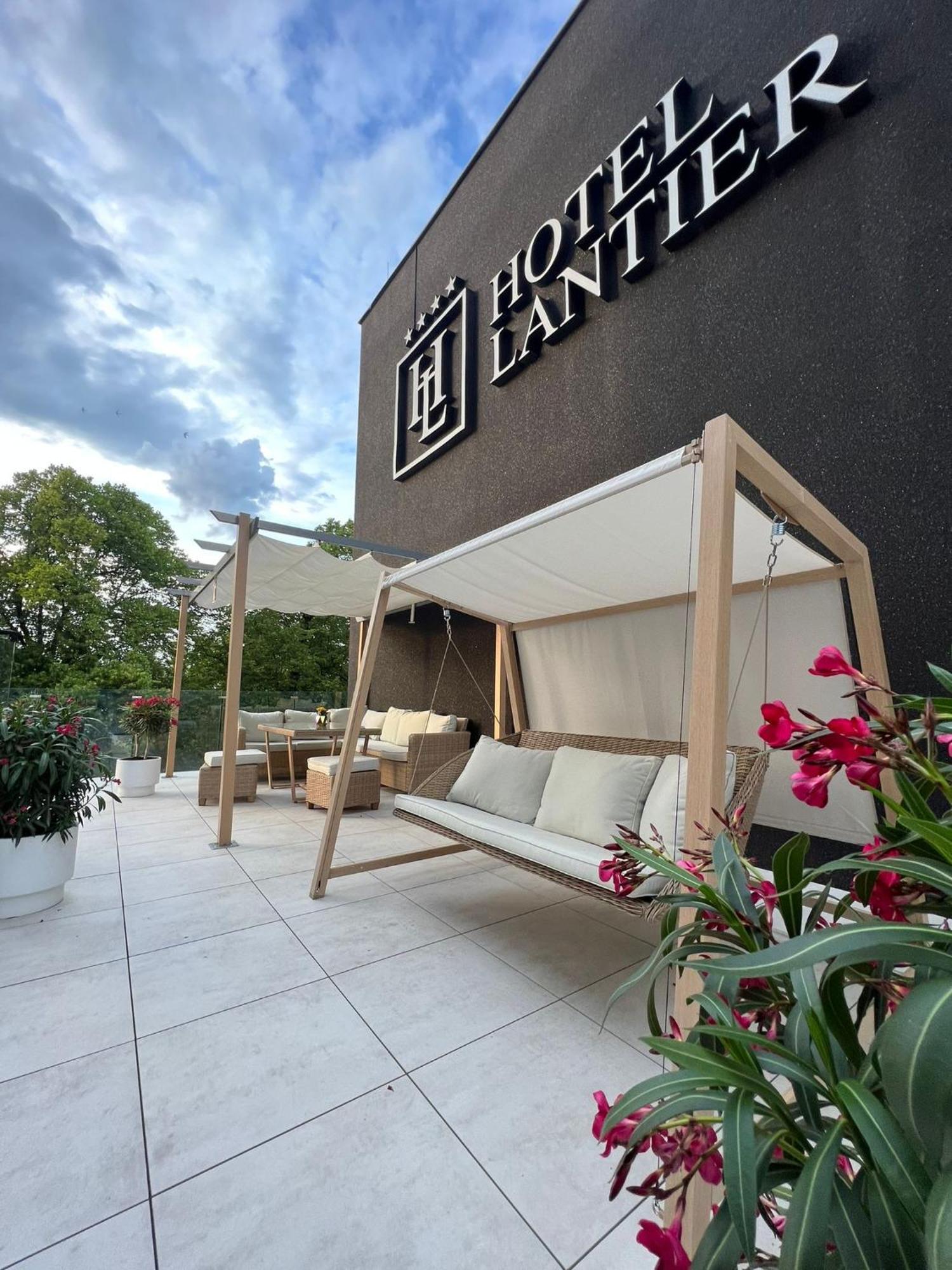 Hotel Lantier Wellness & Spa Μπίτομ Εξωτερικό φωτογραφία